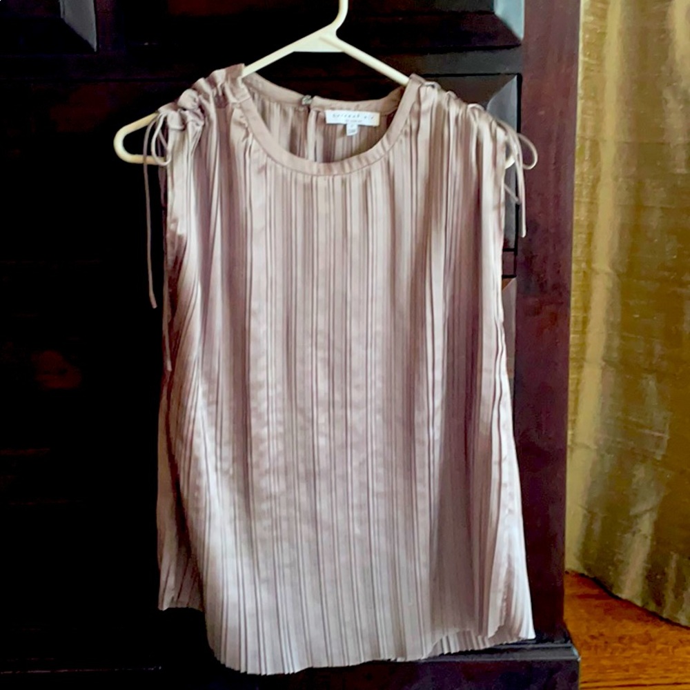 Dark silver pleated top